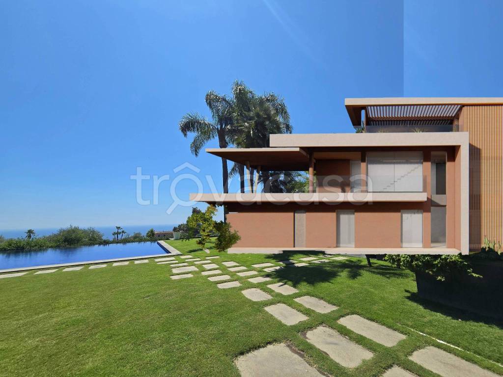 casa indipendente in vendita ad Aci Castello in zona Ficarazzi