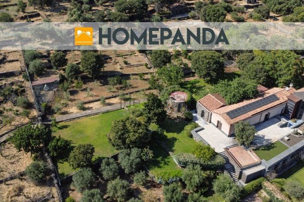 villa in vendita ad Aci Castello in zona Ficarazzi
