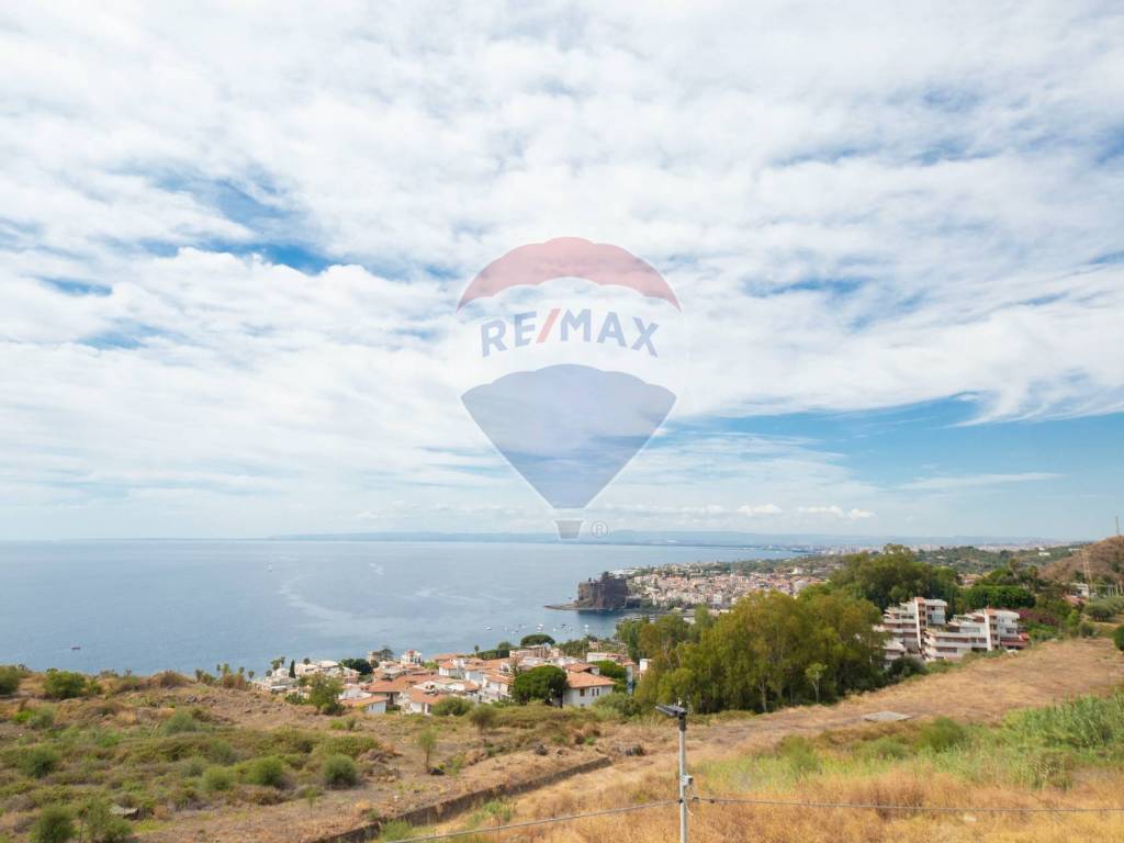 appartamento in vendita ad Aci Castello