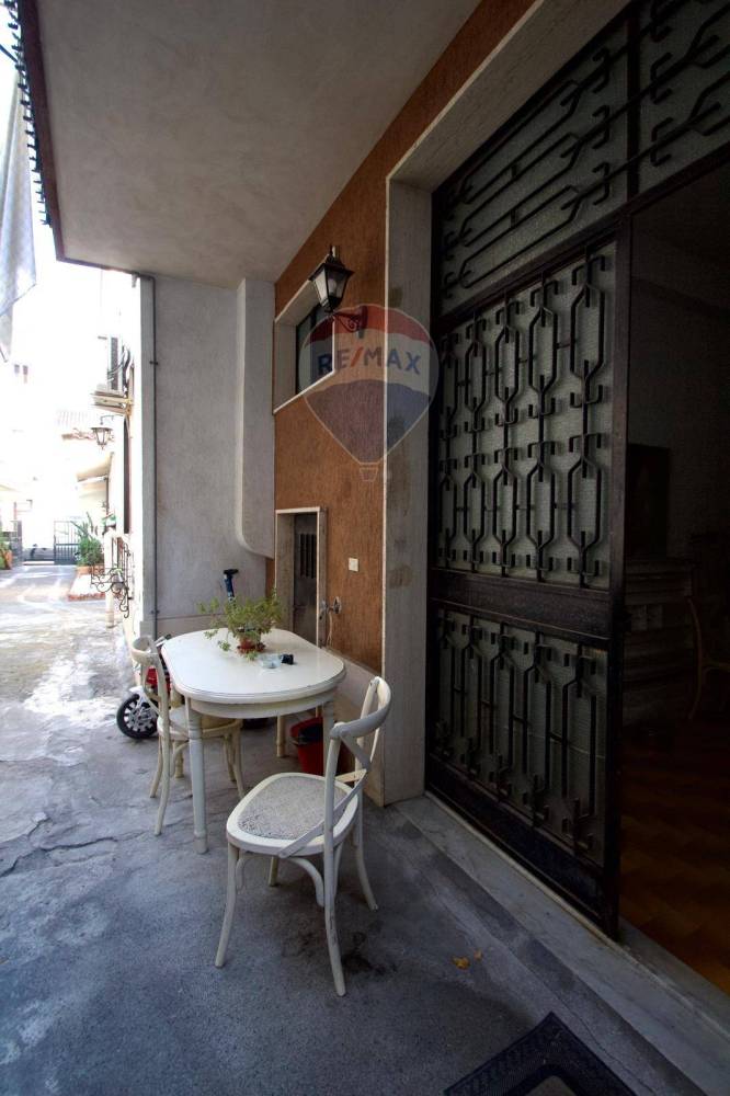 casa indipendente in vendita ad Aci Castello