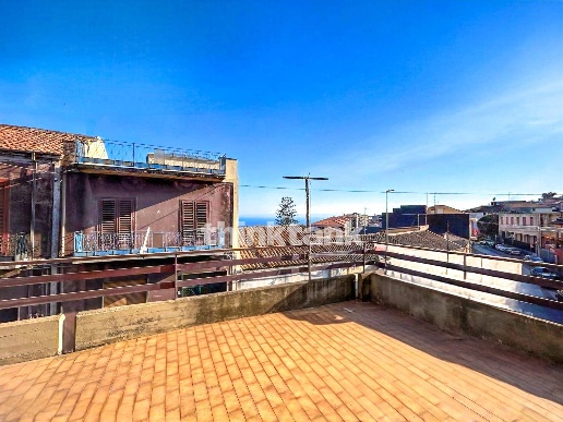 appartamento in vendita ad Aci Castello in zona Ficarazzi