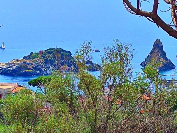 casa indipendente in vendita ad Aci Castello