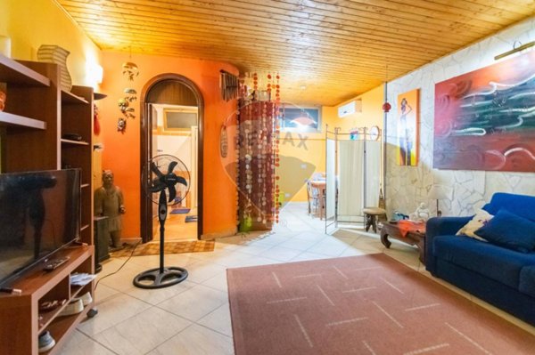 appartamento in vendita ad Aci Castello
