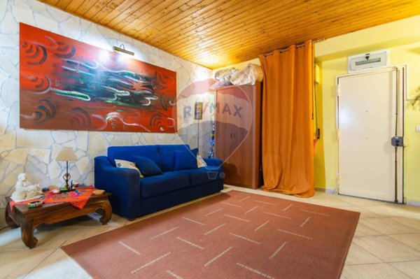 appartamento in vendita ad Aci Castello