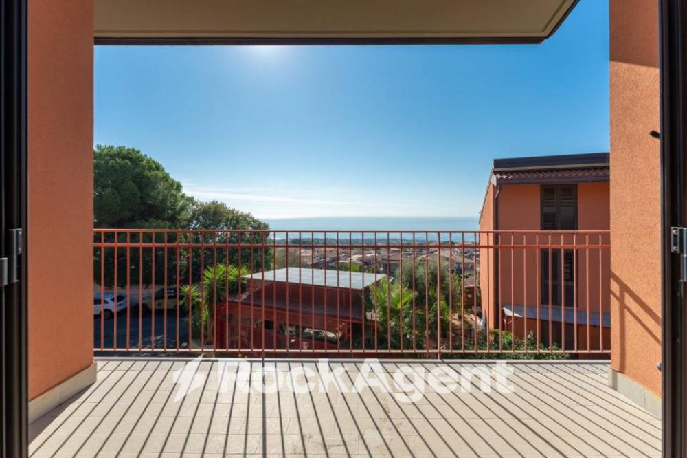 villa in vendita ad Aci Castello in zona Ficarazzi