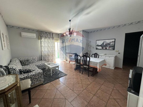 appartamento in vendita ad Aci Castello in zona Ficarazzi
