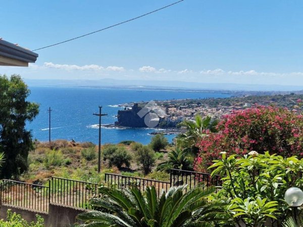 appartamento in vendita ad Aci Castello in zona Aci Trezza