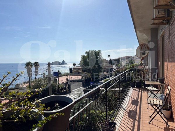 appartamento in vendita ad Aci Castello in zona Aci Trezza