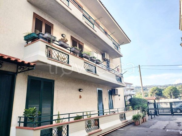 appartamento in vendita ad Aci Castello in zona Cannizzaro