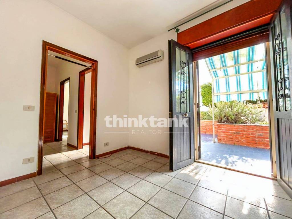 appartamento in vendita ad Aci Castello