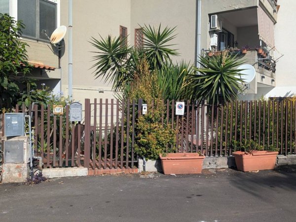 appartamento in vendita ad Aci Castello