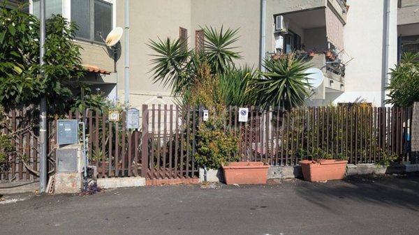 appartamento in vendita ad Aci Castello