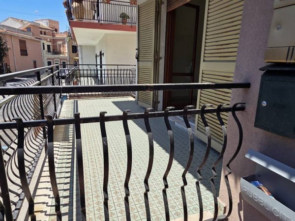 appartamento in vendita ad Aci Castello