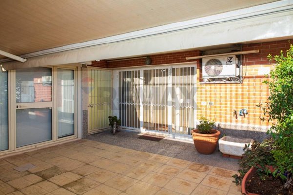 appartamento in vendita ad Aci Castello in zona Cannizzaro