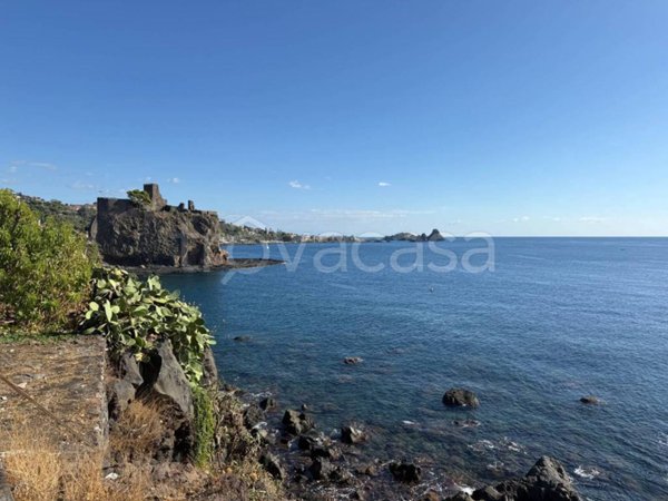 appartamento in vendita ad Aci Castello