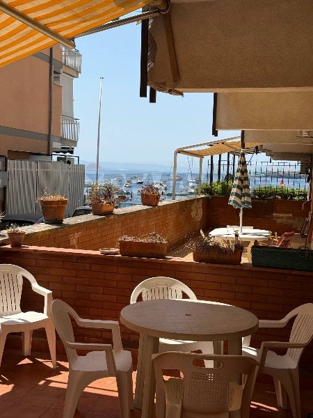 appartamento in vendita ad Aci Castello in zona Aci Trezza