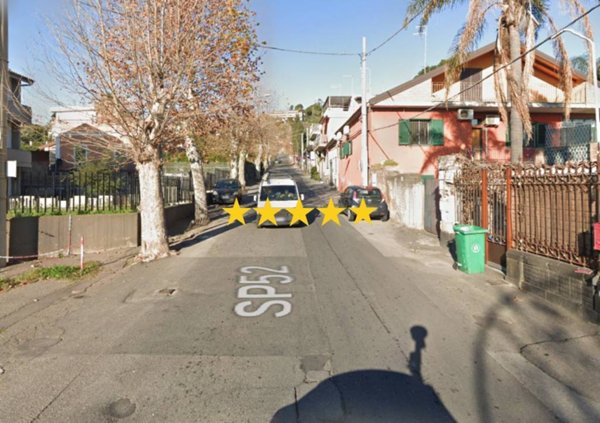 appartamento in vendita ad Aci Castello