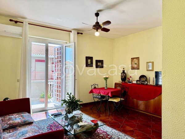 appartamento in vendita ad Aci Castello in zona Ficarazzi