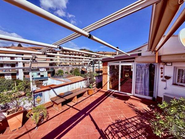 appartamento in vendita ad Aci Castello in zona Ficarazzi