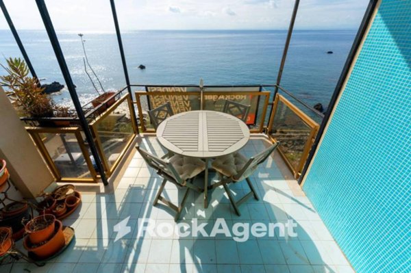 appartamento in vendita ad Aci Castello in zona Aci Trezza