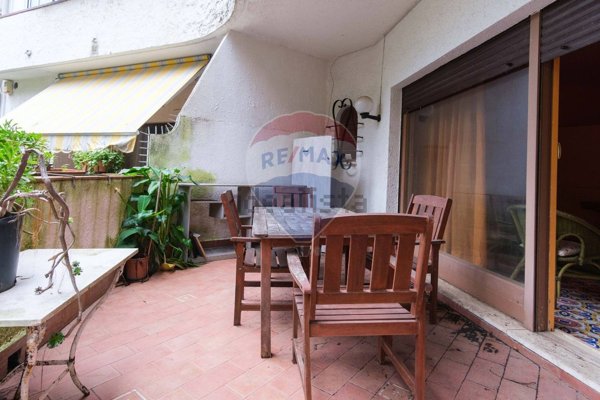 appartamento in vendita ad Aci Castello