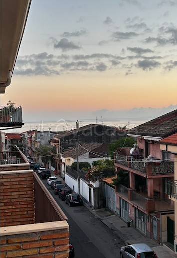 appartamento in vendita ad Aci Castello