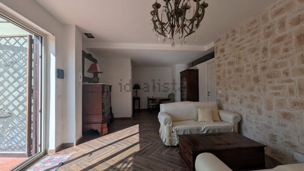 appartamento in vendita ad Aci Castello