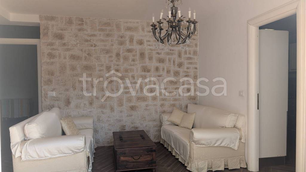 appartamento in vendita ad Aci Castello