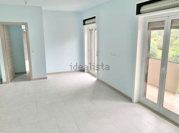 appartamento in vendita ad Aci Castello