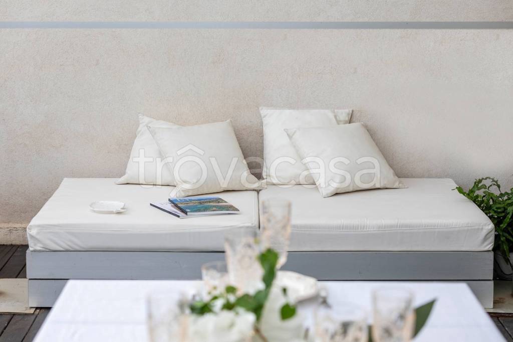 appartamento in vendita ad Aci Castello