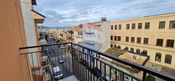 appartamento in vendita ad Aci Castello in zona Ficarazzi