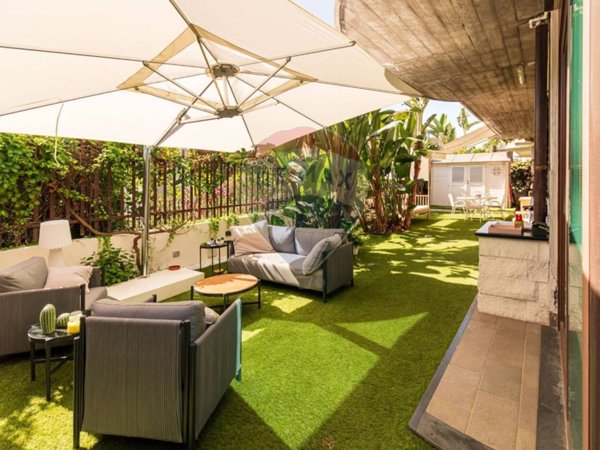 casa indipendente in vendita ad Aci Castello