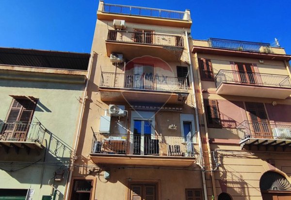 appartamento in vendita ad Aci Castello in zona Ficarazzi