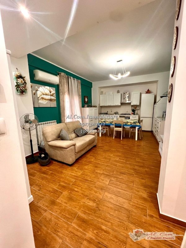 appartamento in vendita ad Aci Castello in zona Ficarazzi