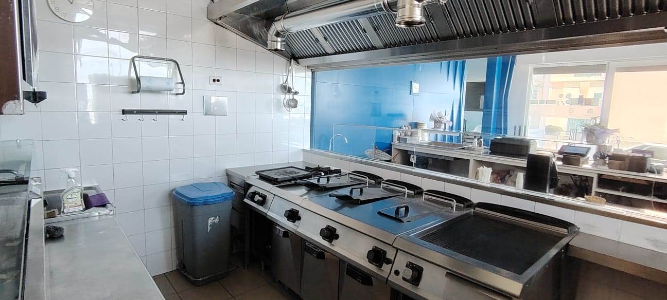 negozio in vendita ad Aci Castello in zona Aci Trezza