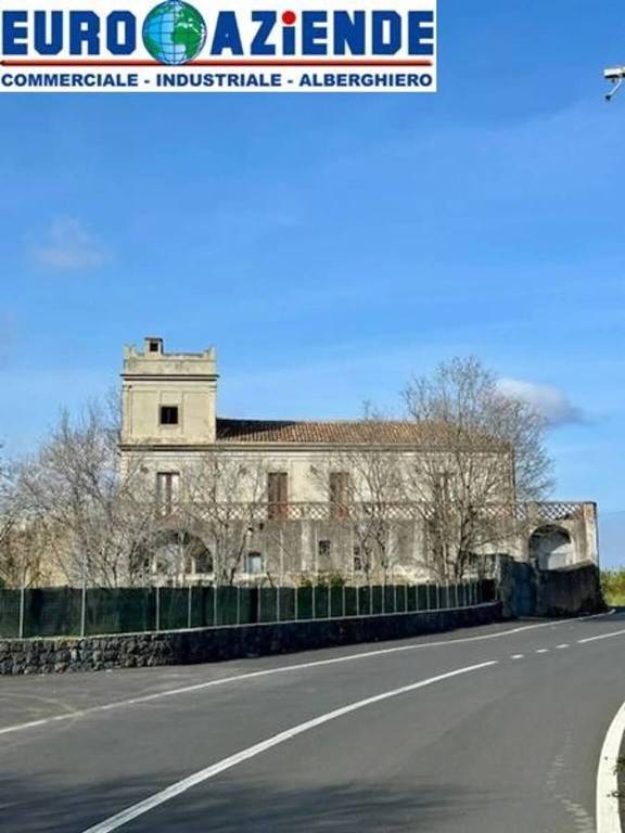 casa indipendente in vendita ad Aci Castello