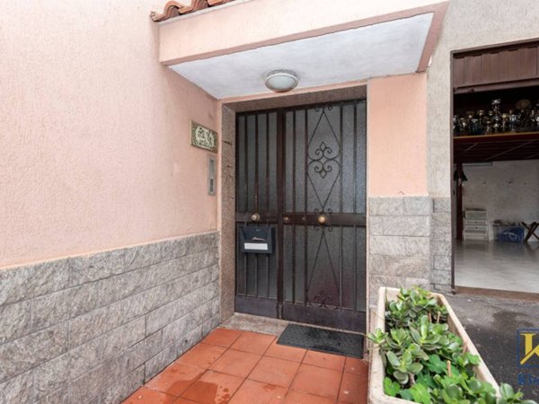 appartamento in vendita ad Aci Castello in zona Ficarazzi