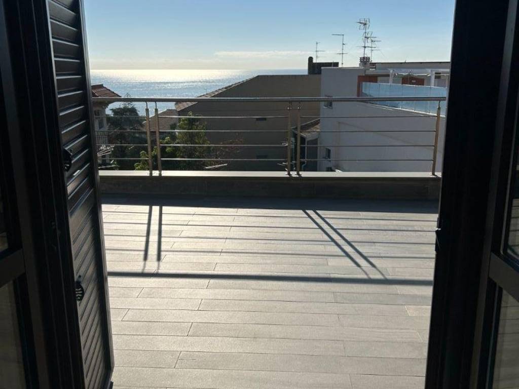 appartamento in vendita ad Aci Castello