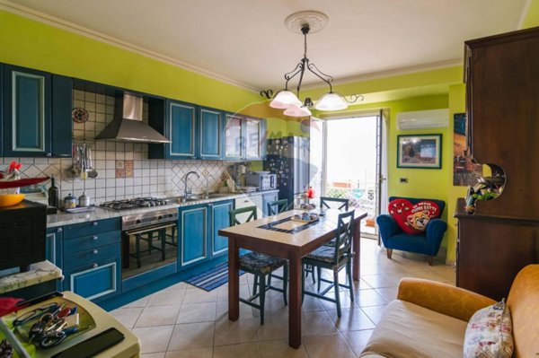 casa indipendente in vendita ad Aci Castello