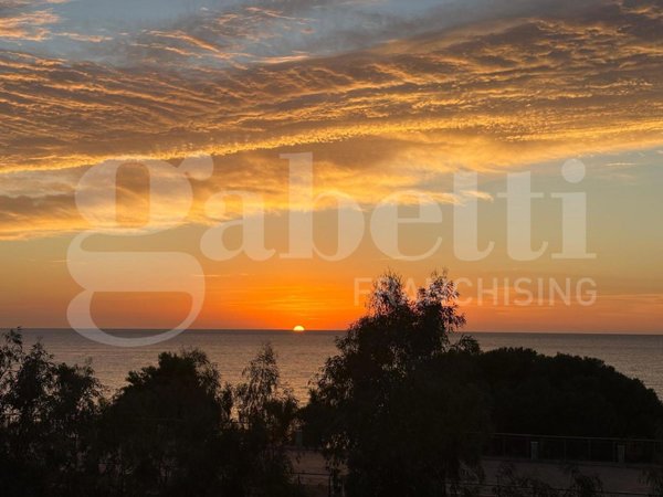 appartamento in vendita ad Aci Castello