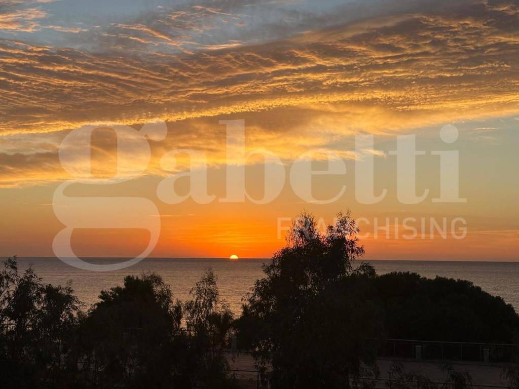 appartamento in vendita ad Aci Castello