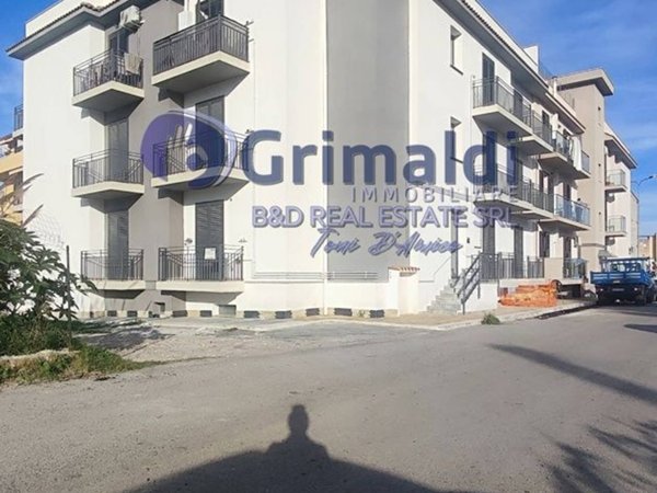appartamento in vendita ad Aci Castello in zona Ficarazzi