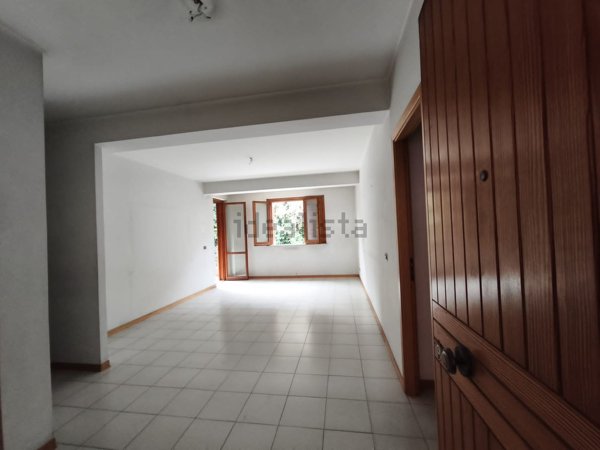 appartamento in vendita ad Aci Castello