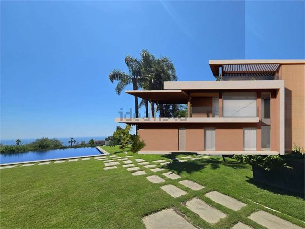 casa indipendente in vendita ad Aci Castello in zona Ficarazzi