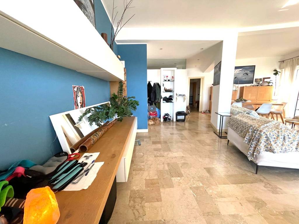 appartamento in vendita ad Aci Castello