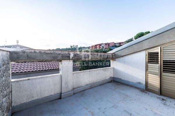 appartamento in vendita ad Aci Castello