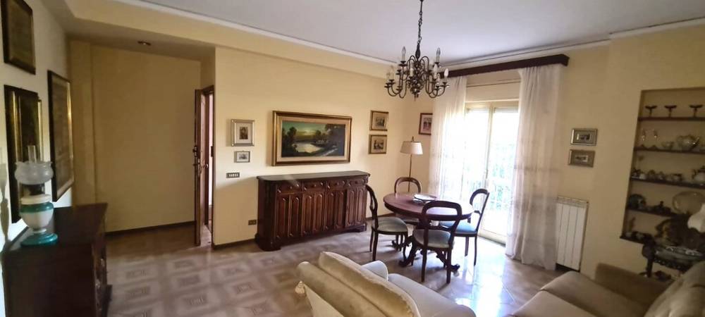 appartamento in vendita ad Aci Castello