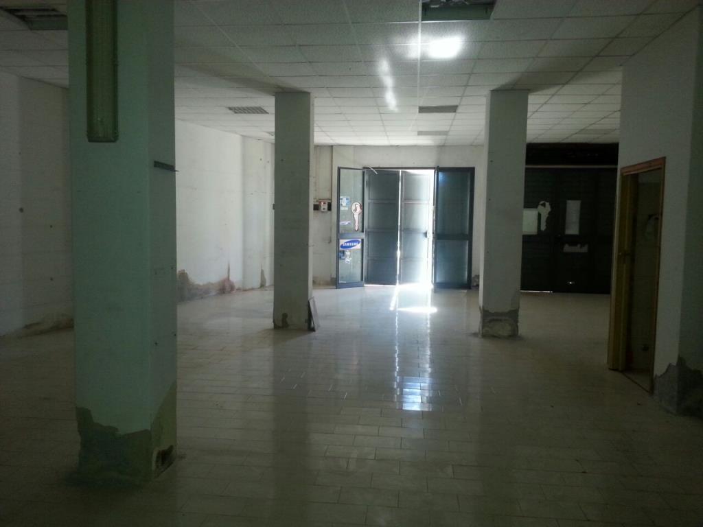 negozio in vendita ad Aci Castello