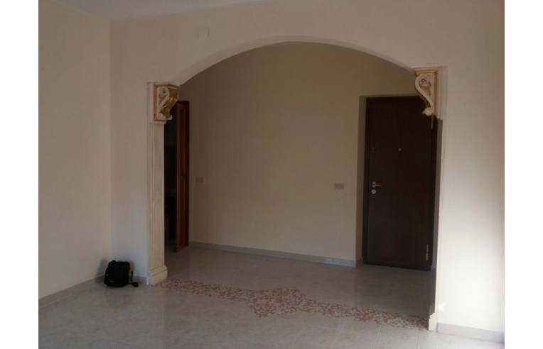 appartamento in vendita ad Aci Castello in zona Ficarazzi