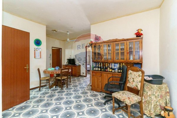 appartamento in vendita ad Aci Castello in zona Aci Trezza